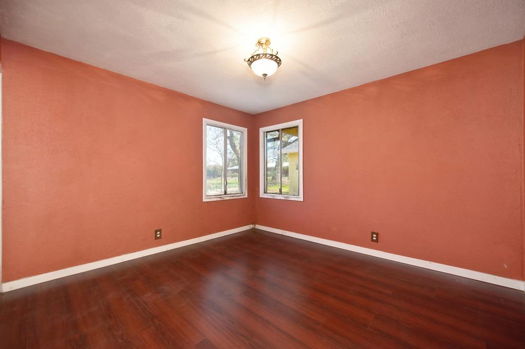 9261 Golden Gate Avenue