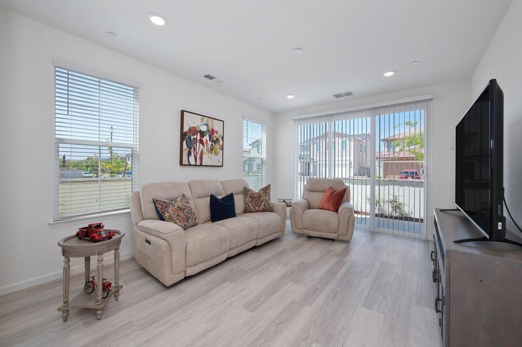 3001 Rhapsody Drive