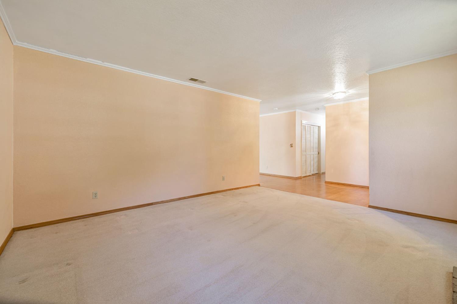 6818 Flaming Arrow Drive