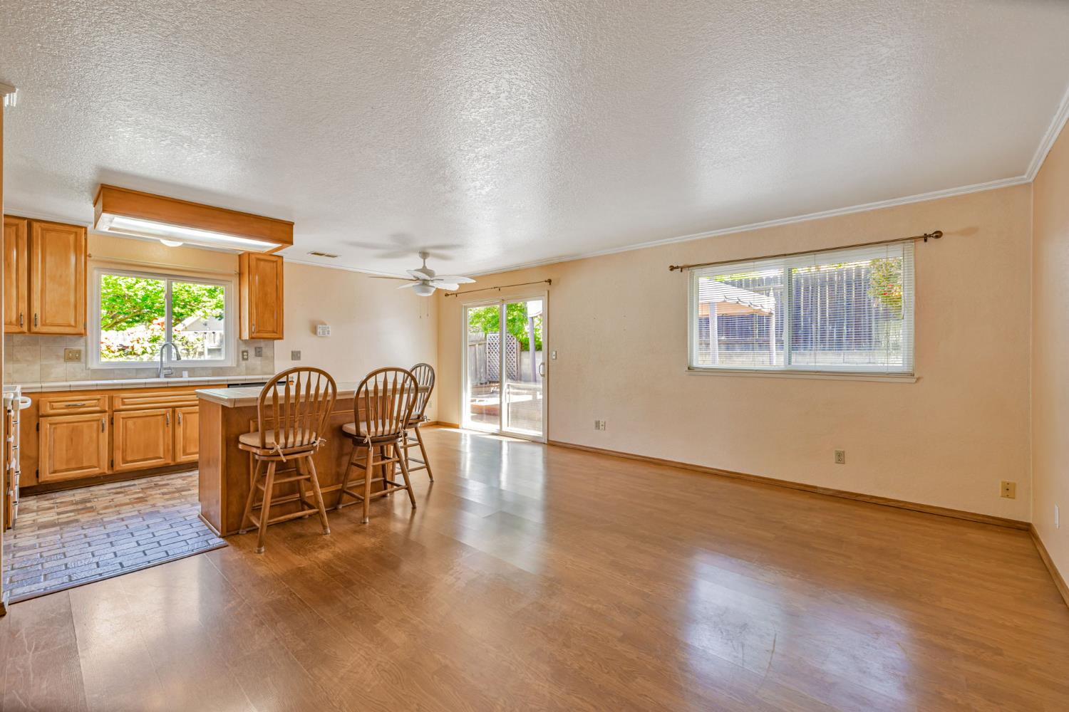 6818 Flaming Arrow Drive