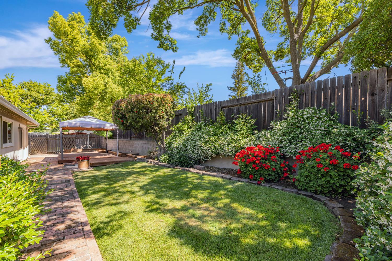 6818 Flaming Arrow Drive