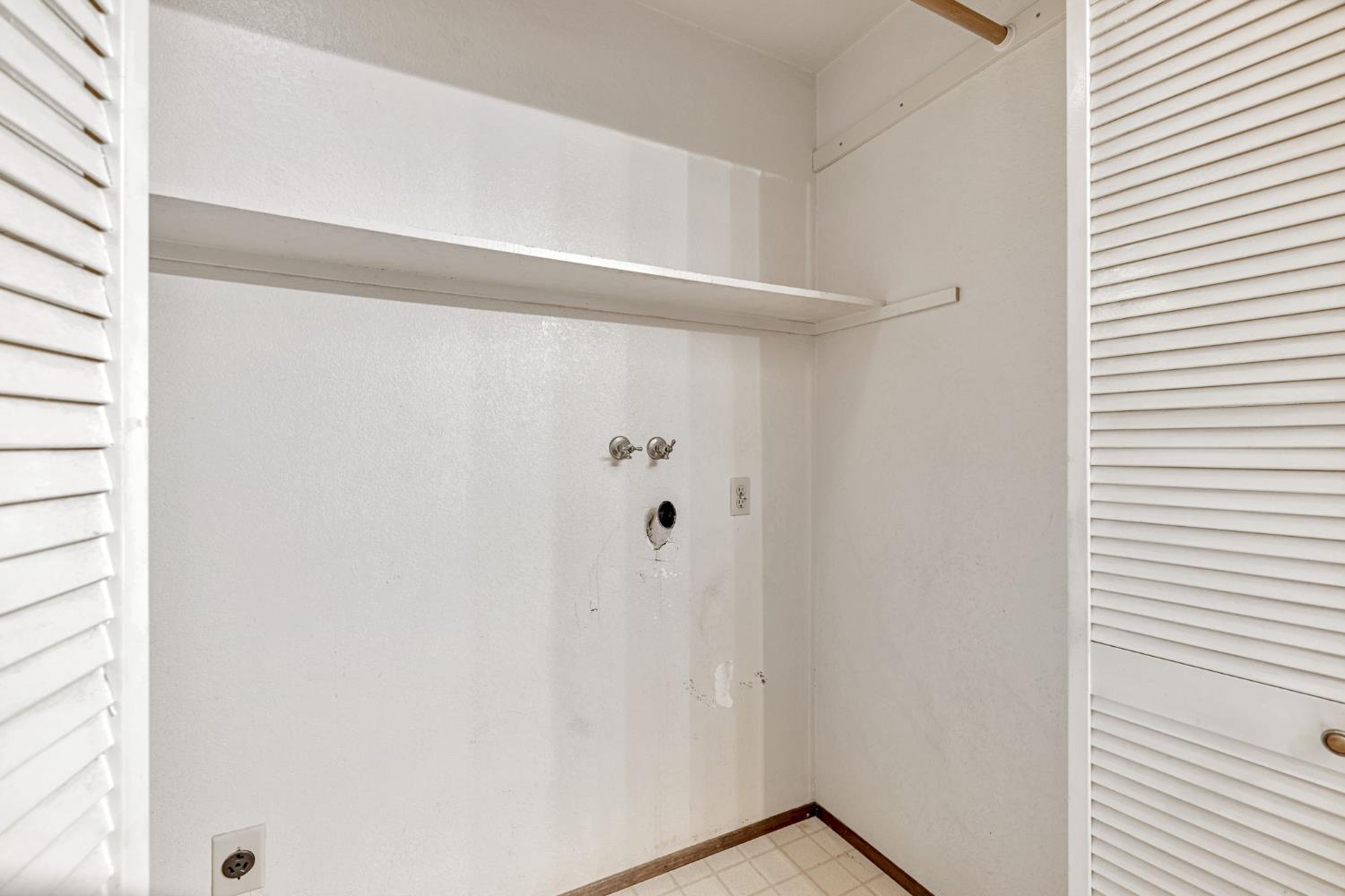 6818 Flaming Arrow Drive