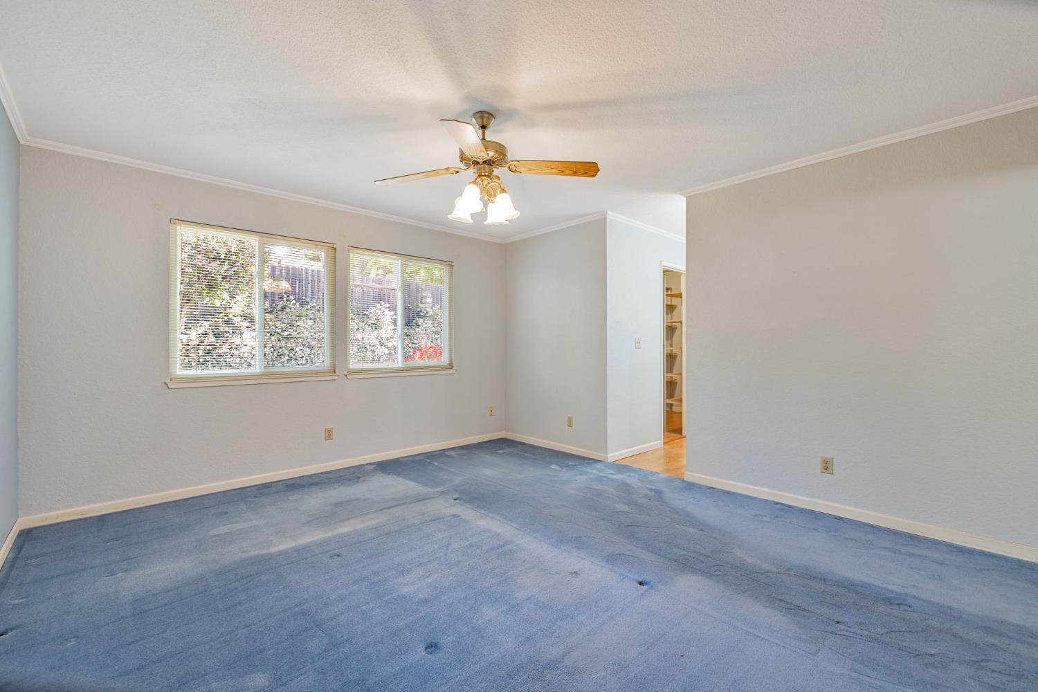 6818 Flaming Arrow Drive