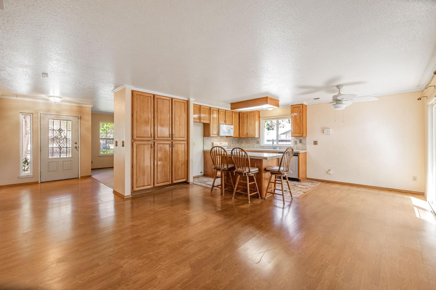 6818 Flaming Arrow Drive