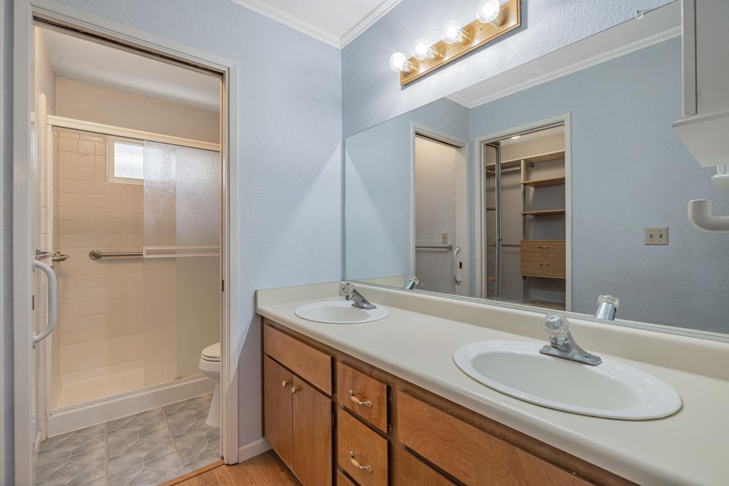 6818 Flaming Arrow Drive