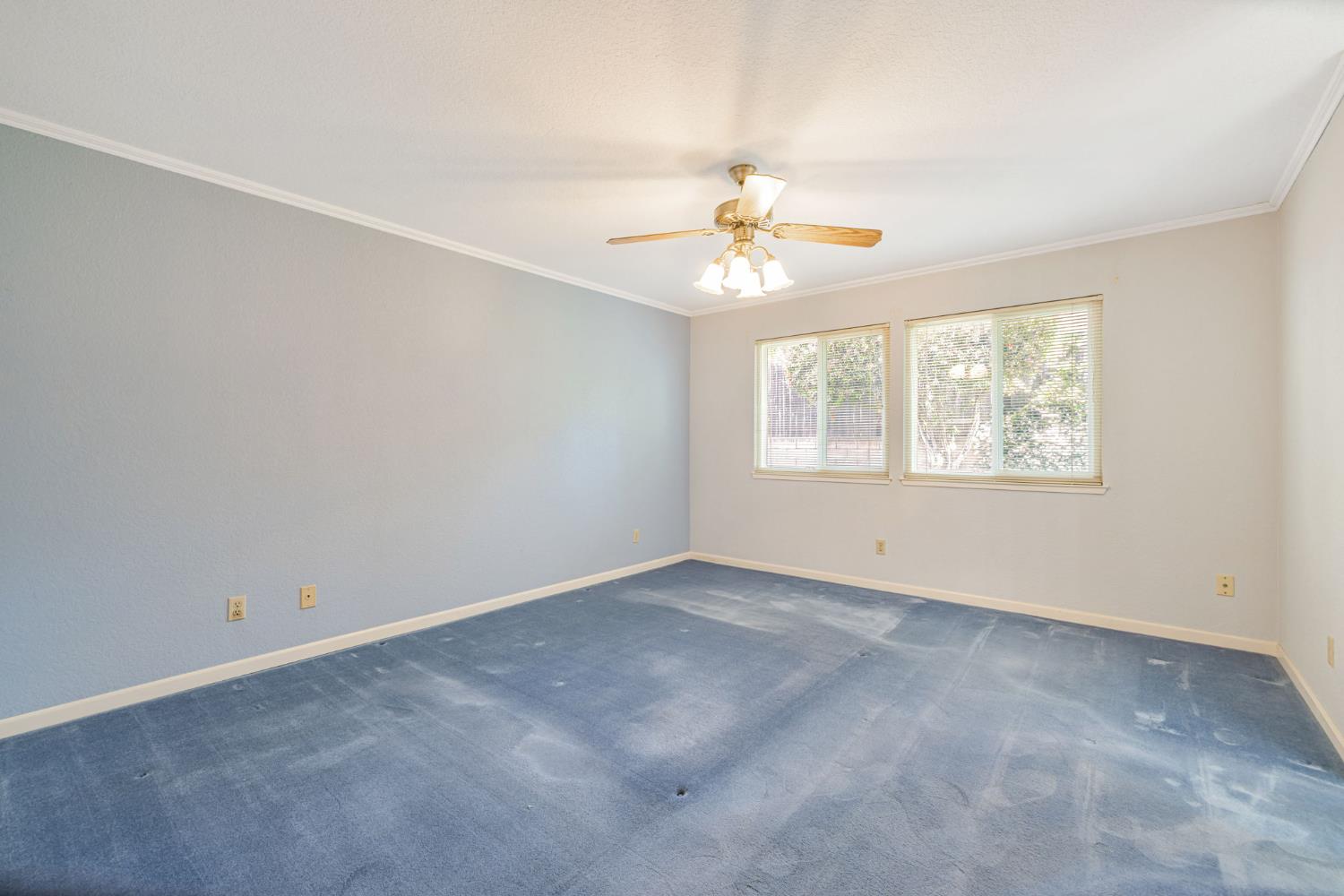 6818 Flaming Arrow Drive