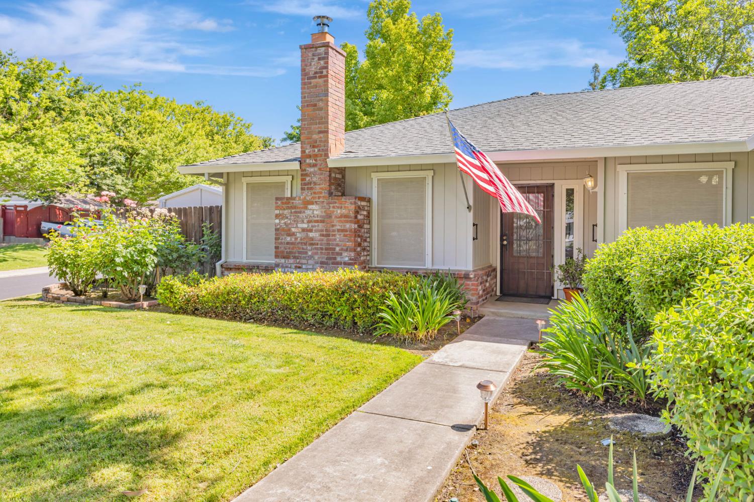 6818 Flaming Arrow Drive