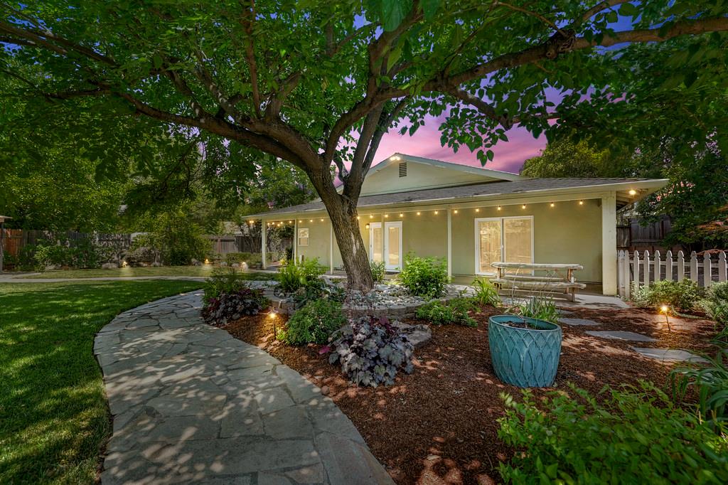 8404 N Star Way