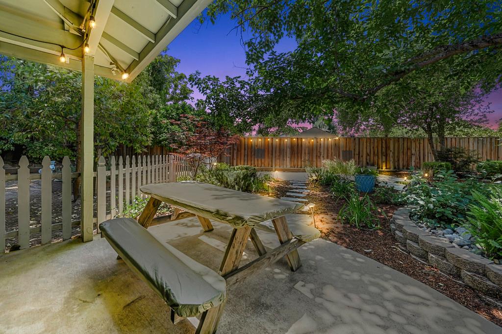 8404 N Star Way