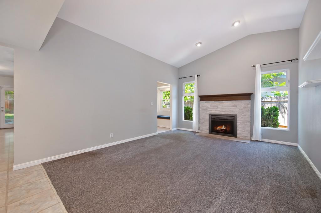 8404 N Star Way