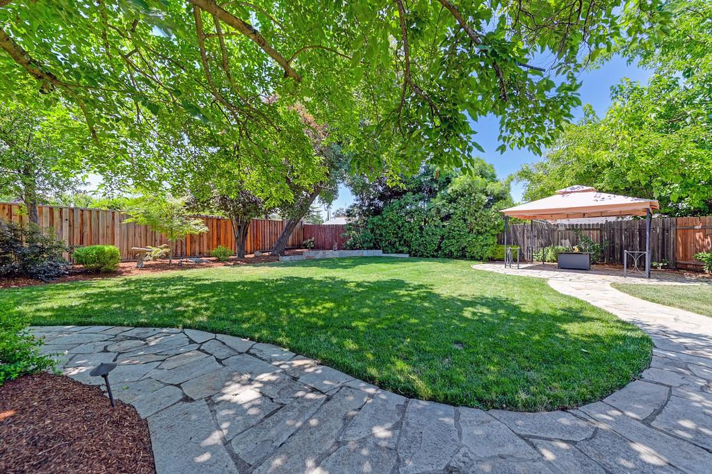 8404 N Star Way