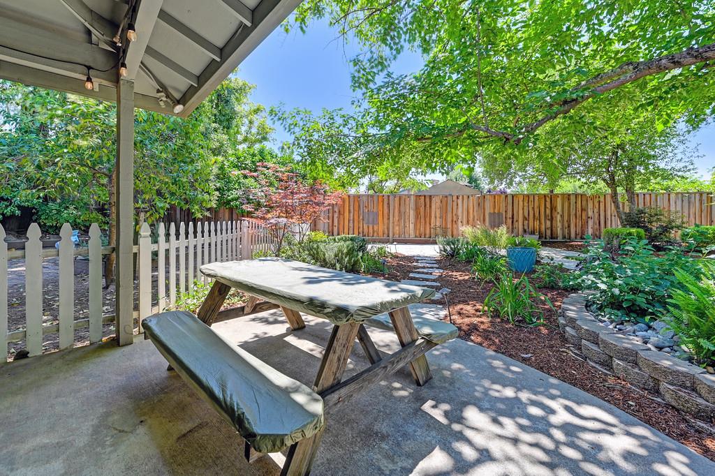 8404 N Star Way