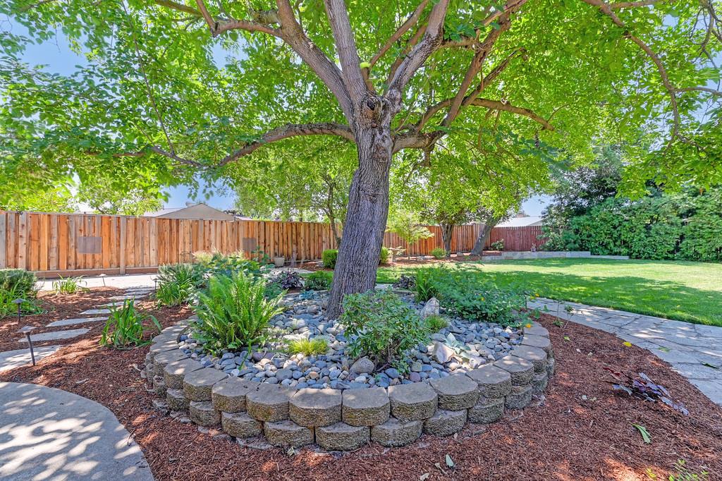 8404 N Star Way