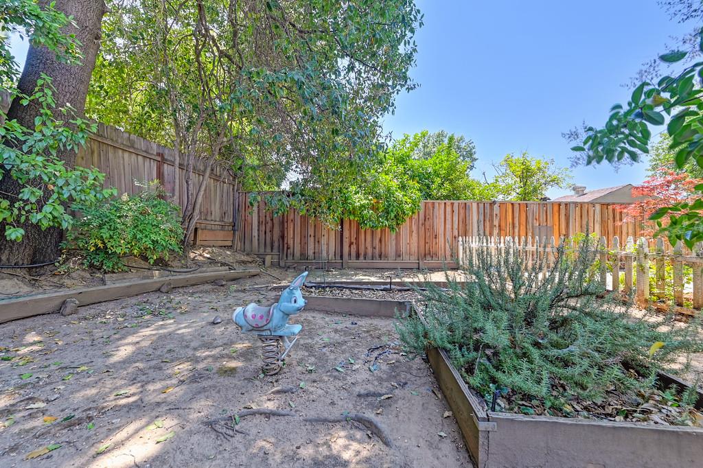 8404 N Star Way