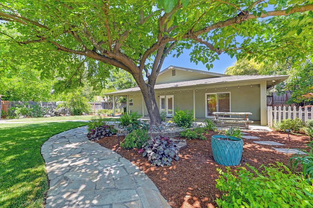 8404 N Star Way