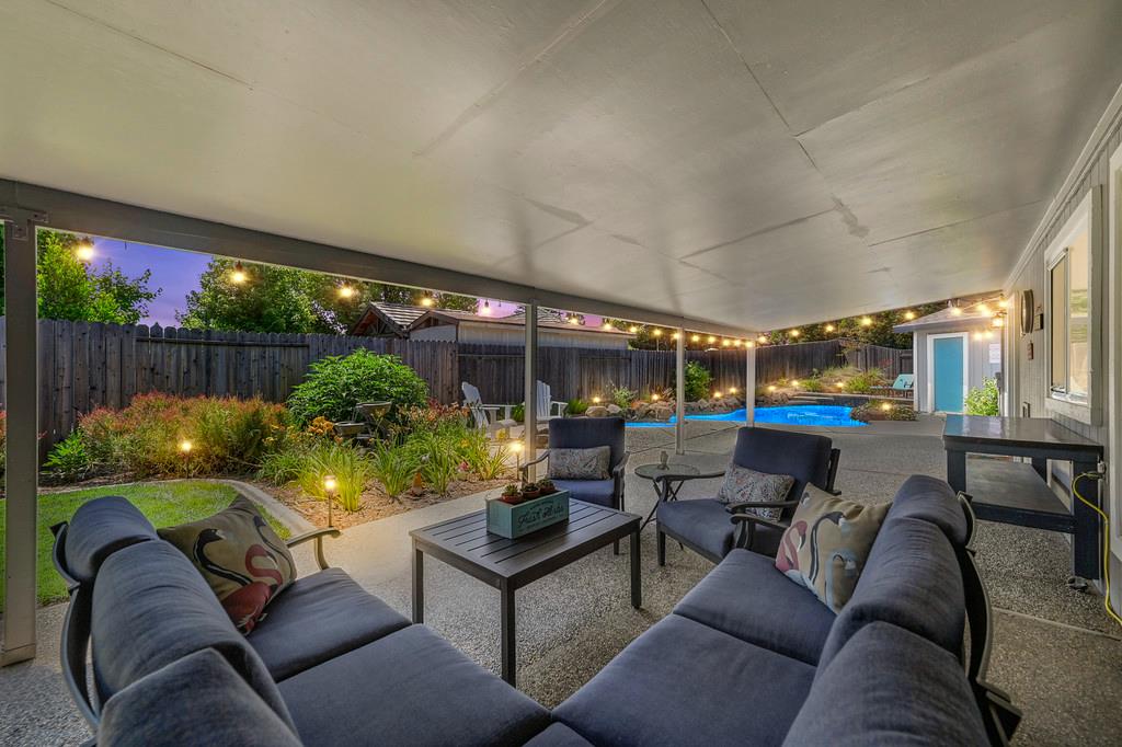 305 Saint Charles Court