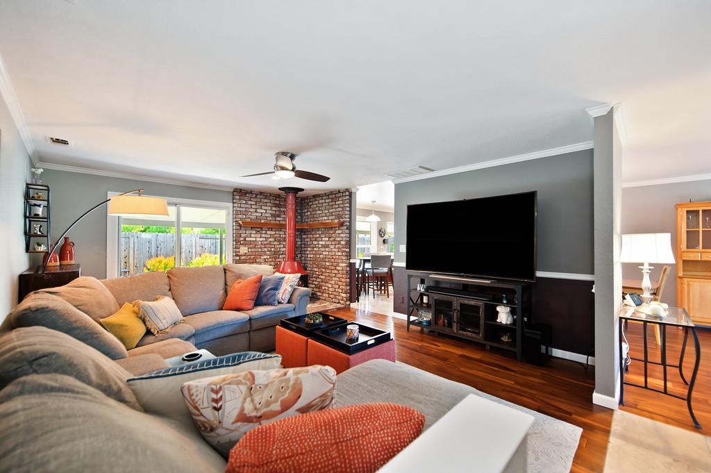 305 Saint Charles Court