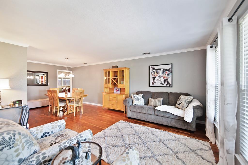 305 Saint Charles Court