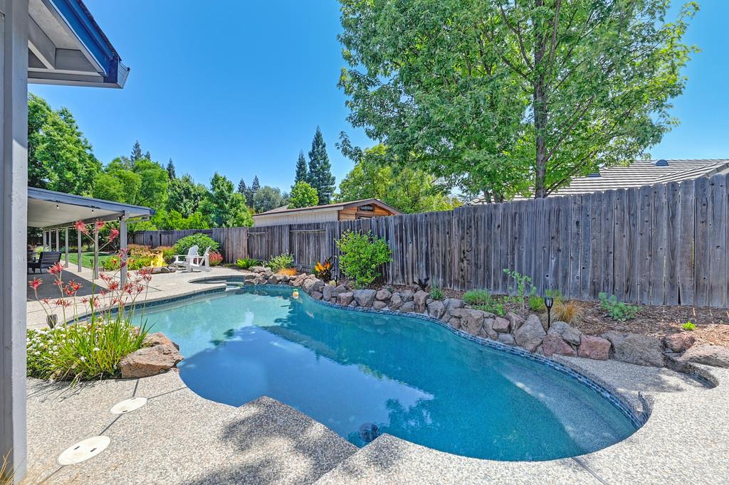 305 Saint Charles Court