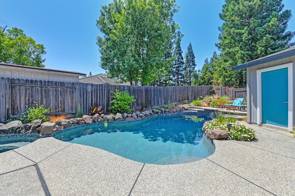 305 Saint Charles Court