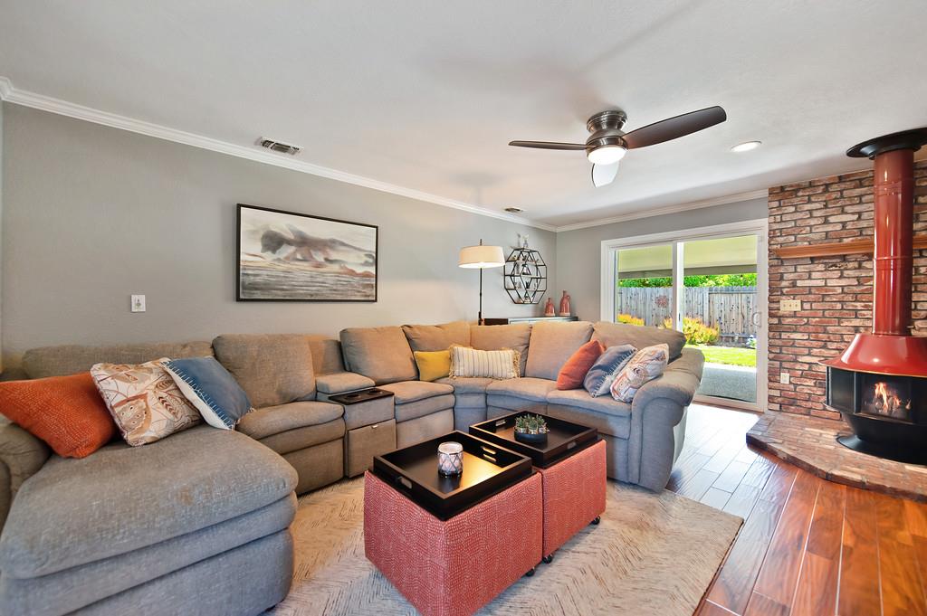 305 Saint Charles Court