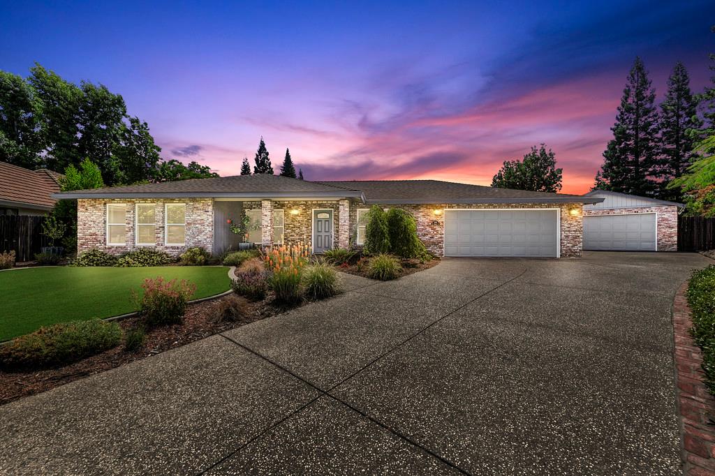 305 Saint Charles Court