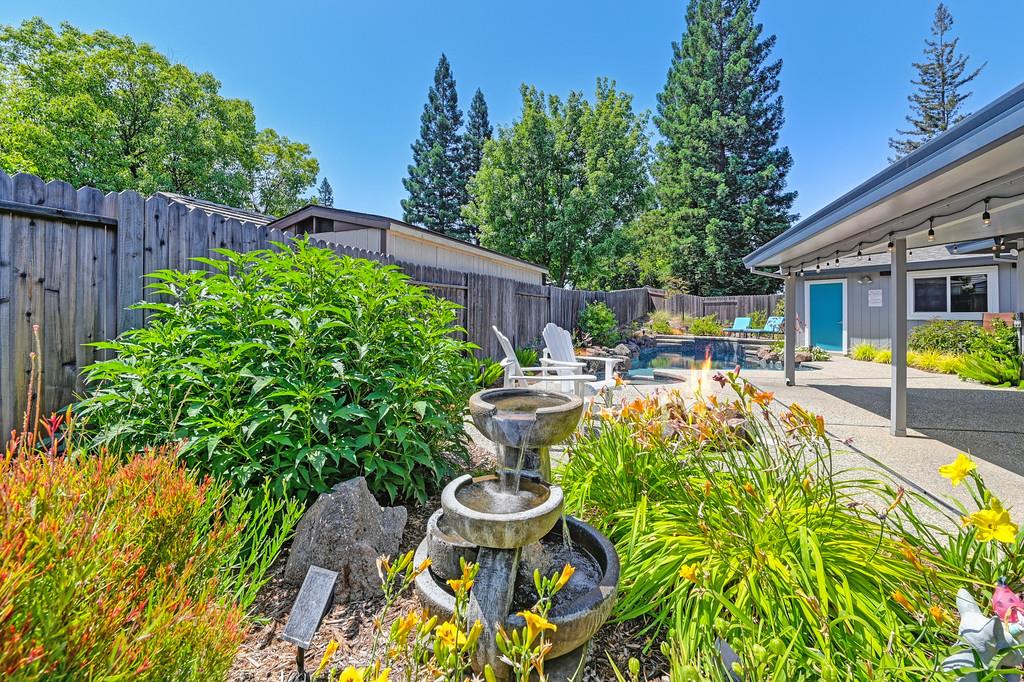 305 Saint Charles Court