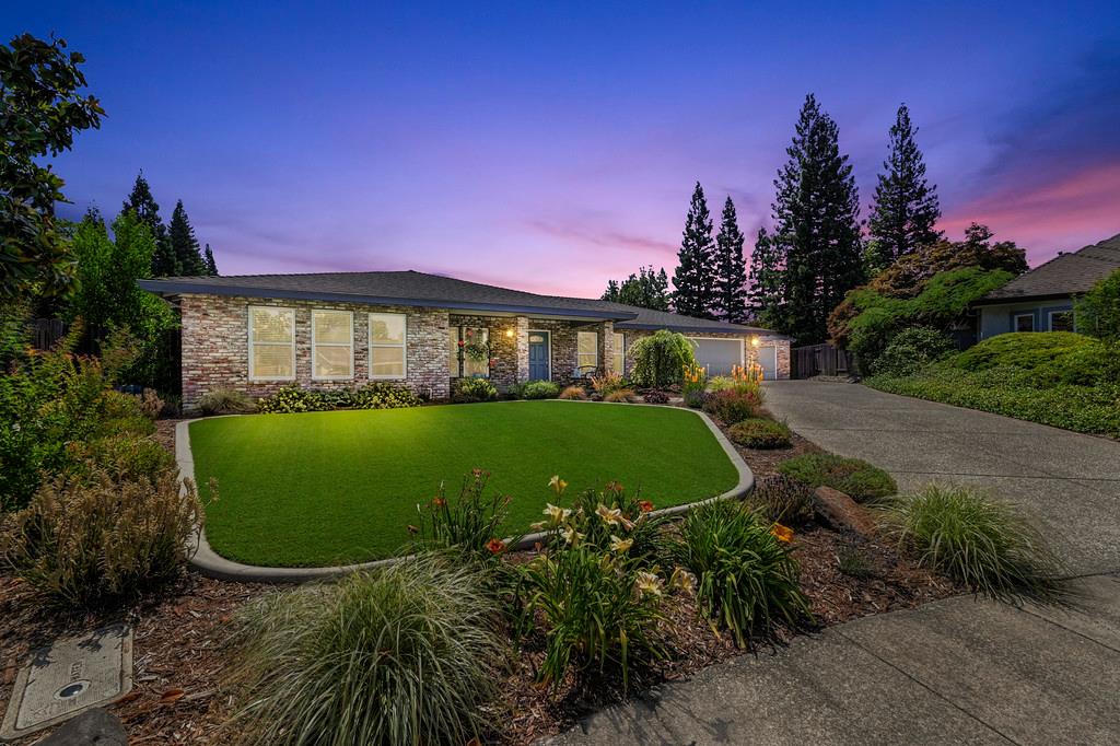 305 Saint Charles Court