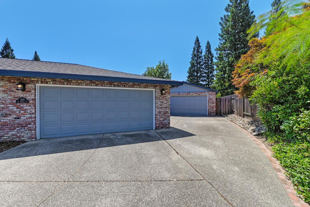 305 Saint Charles Court