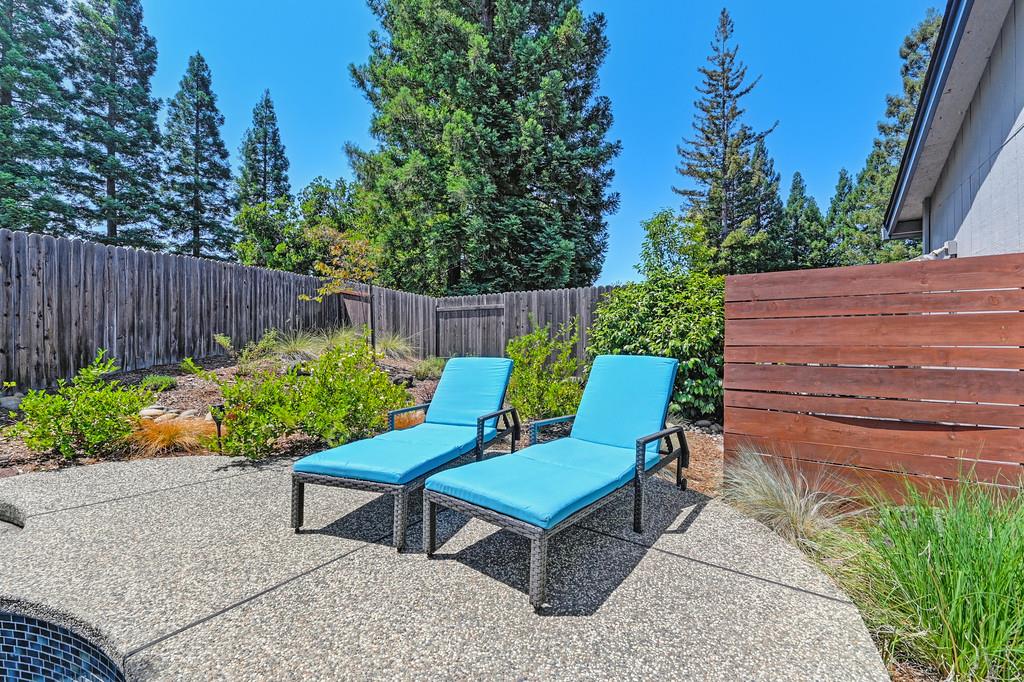 305 Saint Charles Court