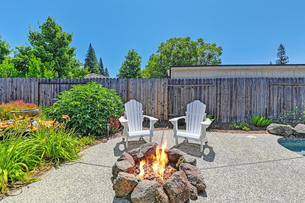 305 Saint Charles Court