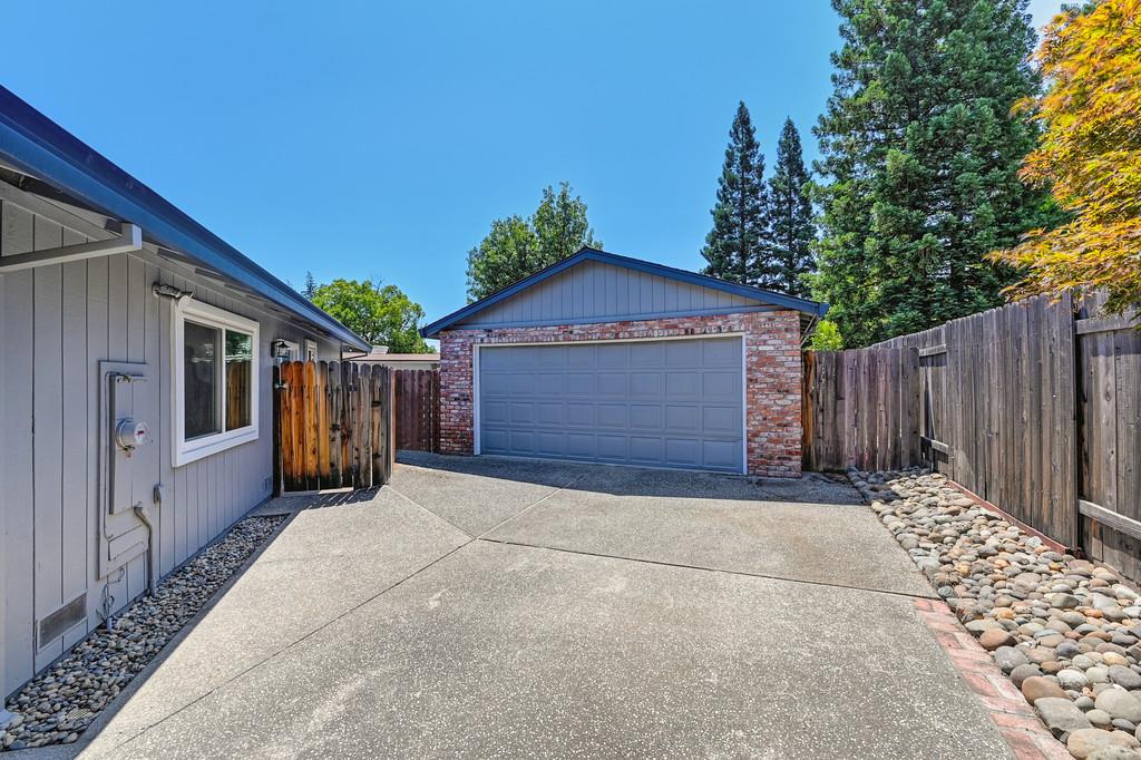 305 Saint Charles Court