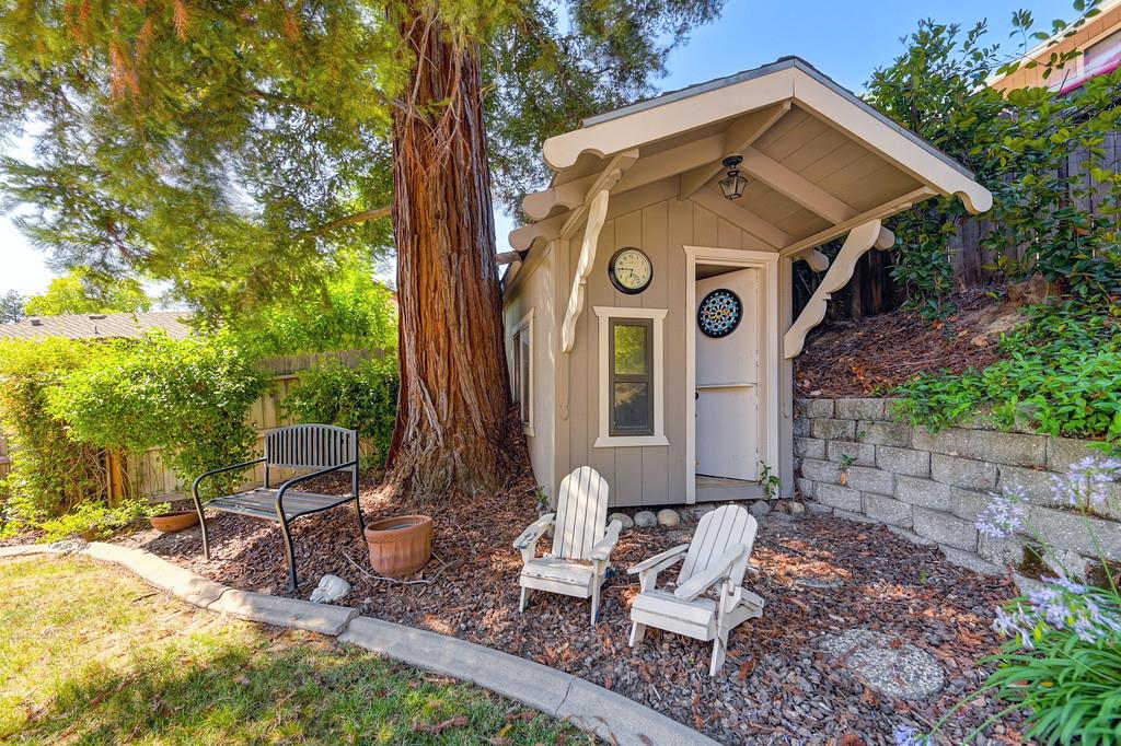 8609 Briarbrook Circle