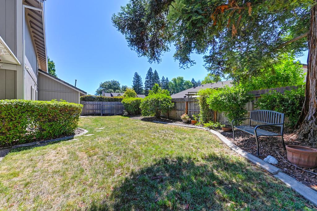 8609 Briarbrook Circle