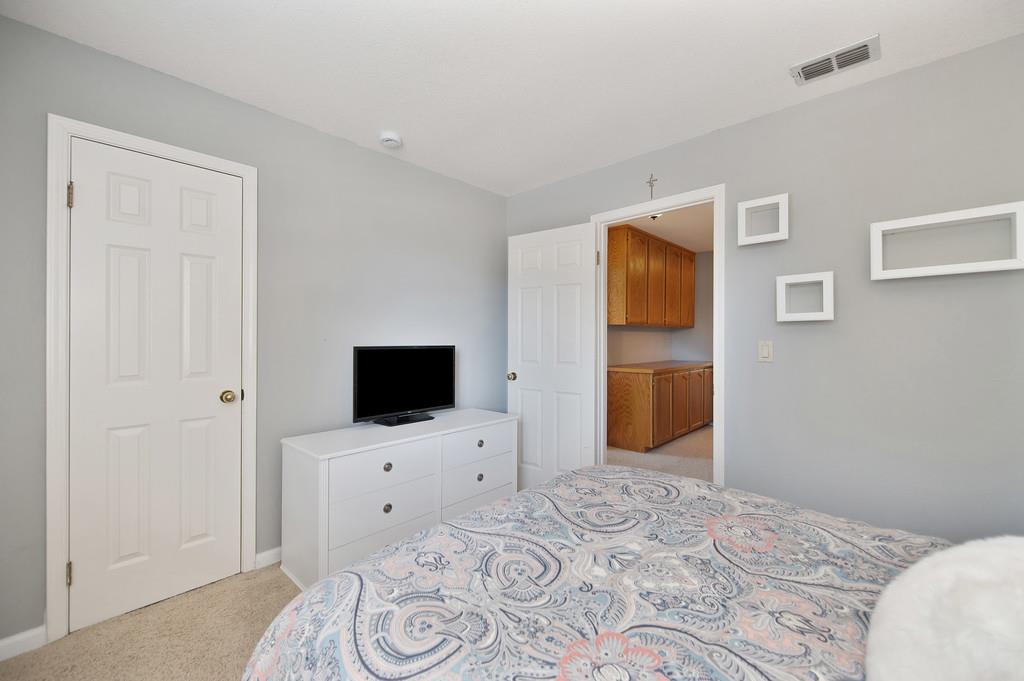 8609 Briarbrook Circle