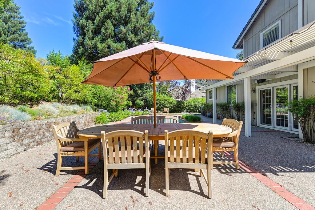 8609 Briarbrook Circle
