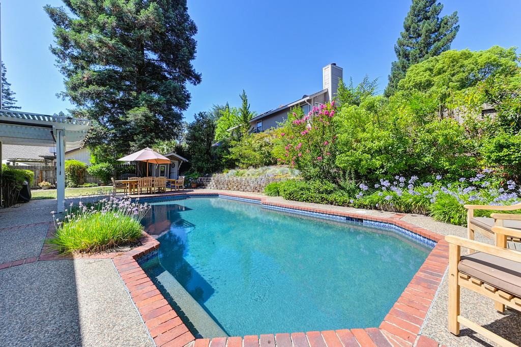 8609 Briarbrook Circle