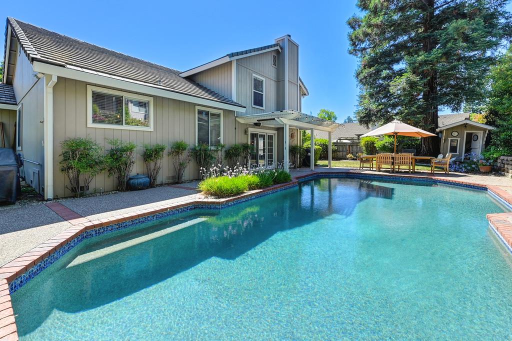 8609 Briarbrook Circle