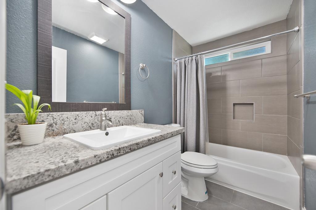 1032 Old Mill Circle