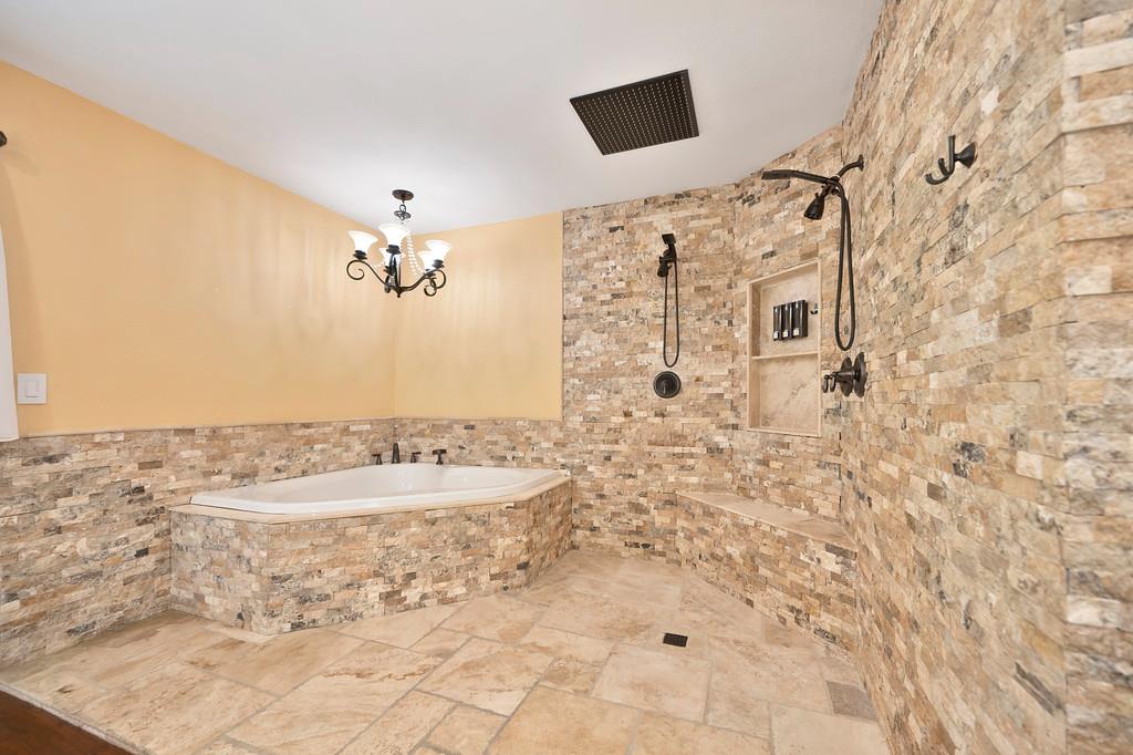 1636 Roadrunner Drive