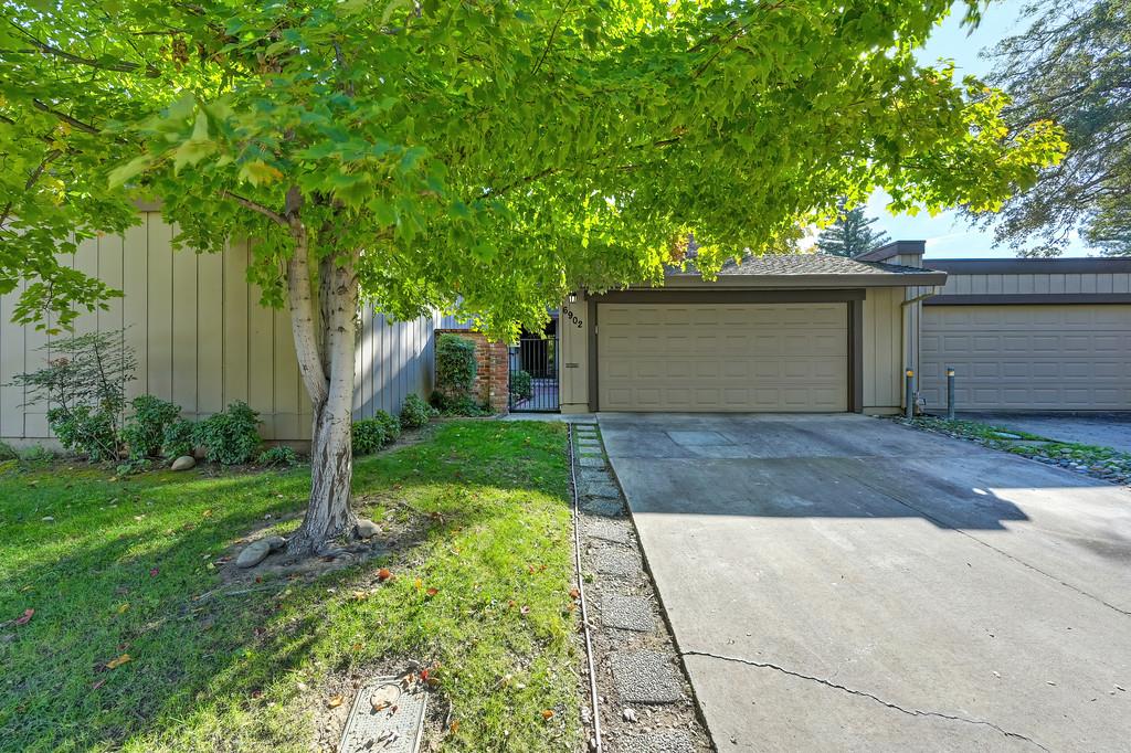 6902 Monticello Court