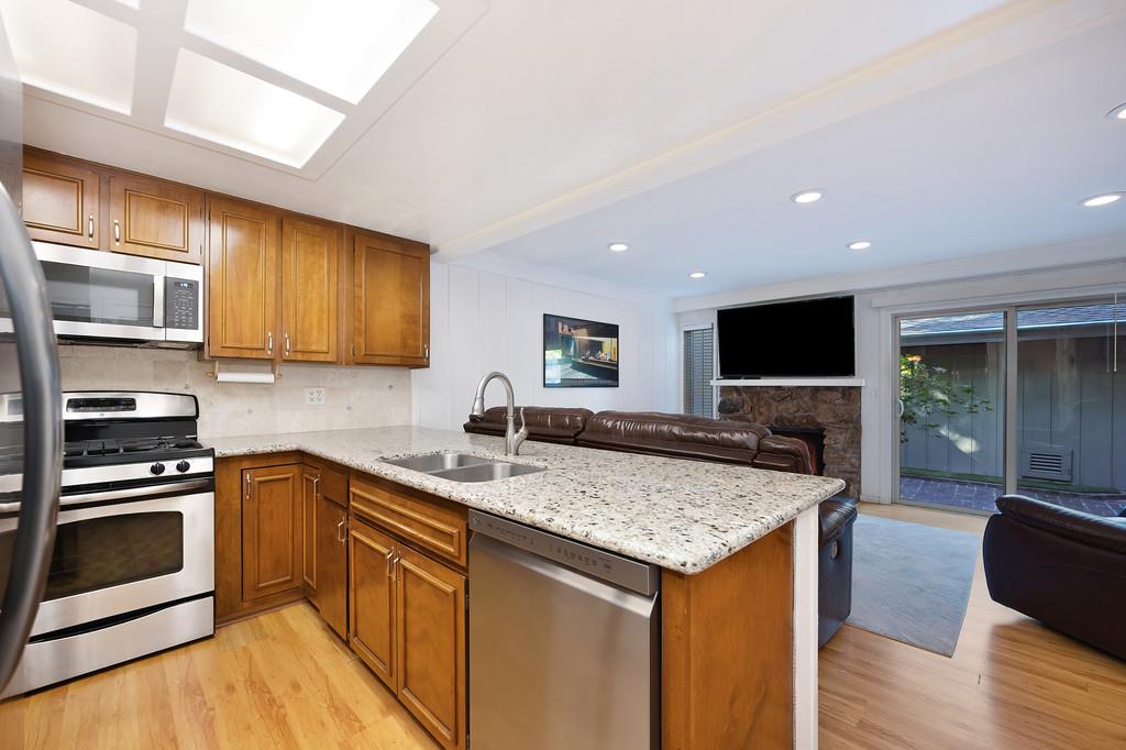 6902 Monticello Court