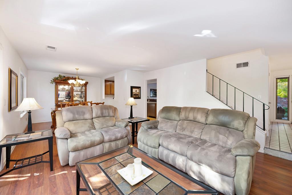 6902 Monticello Court