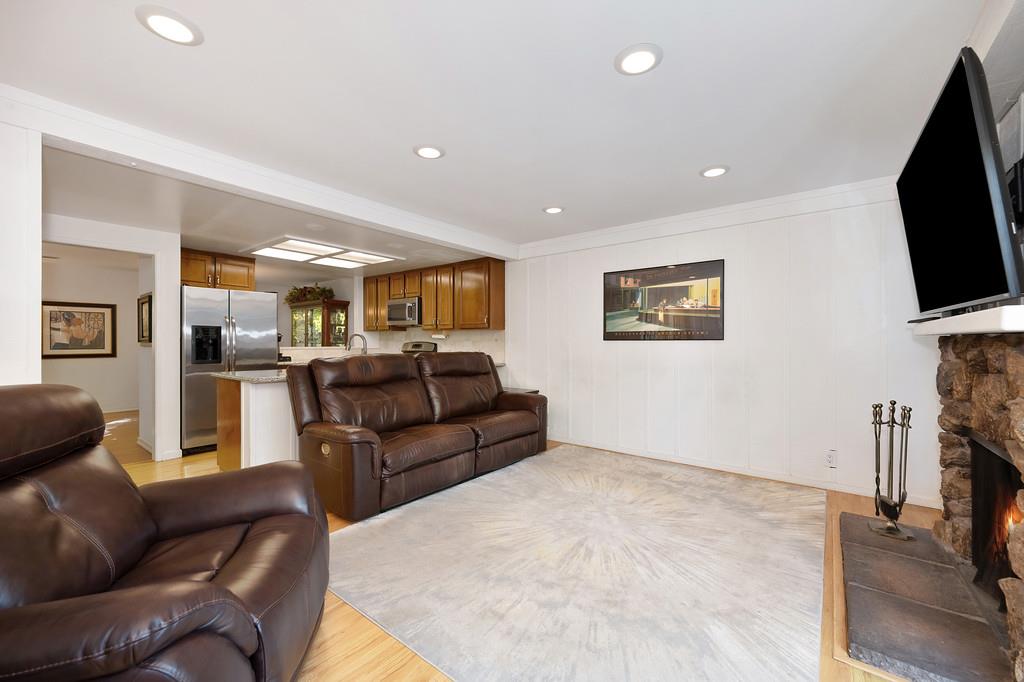 6902 Monticello Court