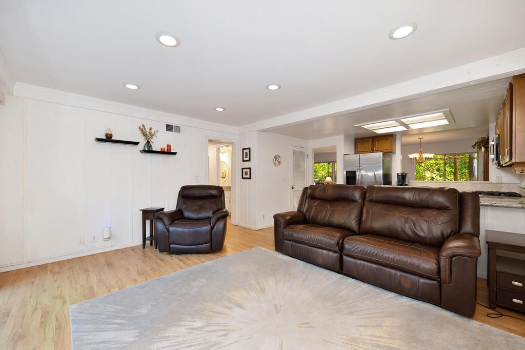 6902 Monticello Court