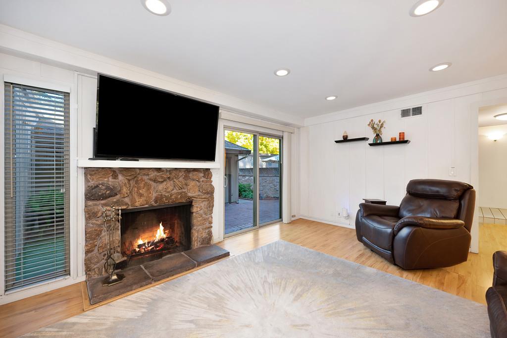 6902 Monticello Court