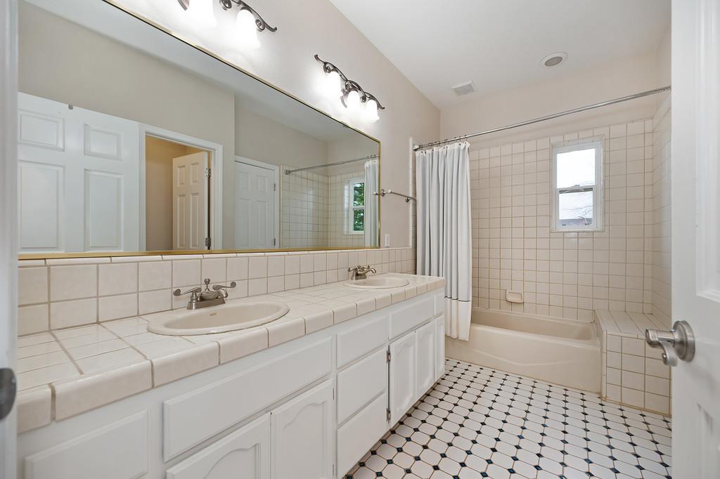 2010 Nicklaus Circle