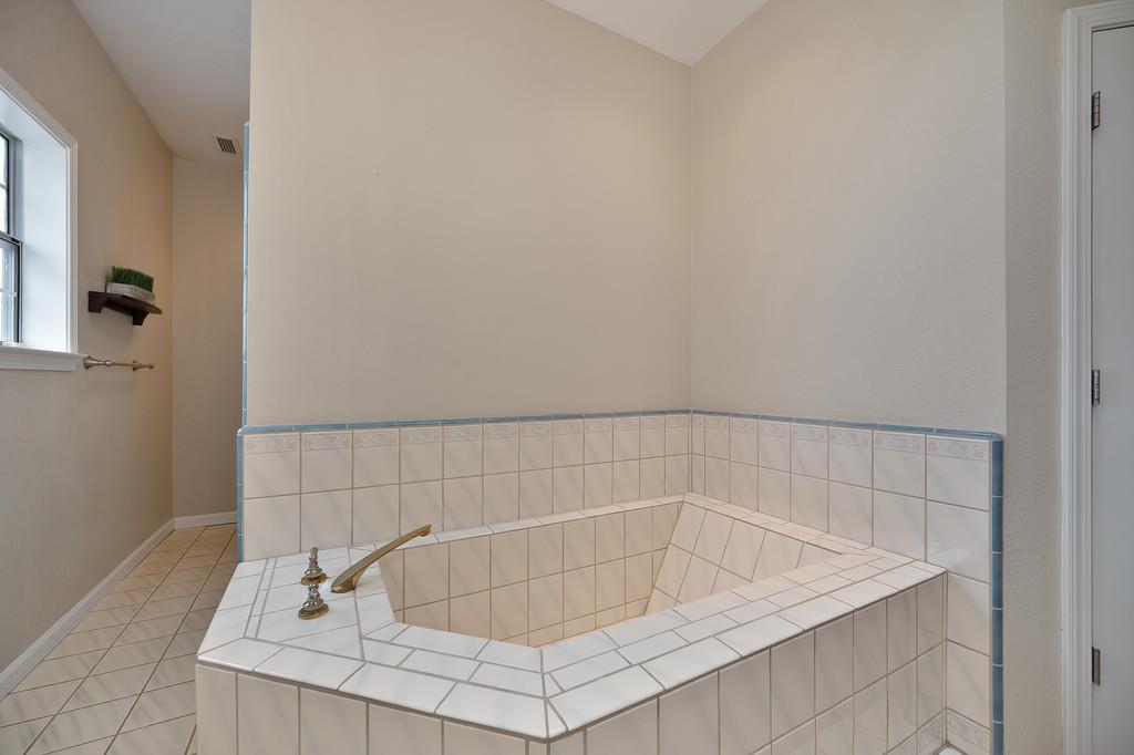 2010 Nicklaus Circle