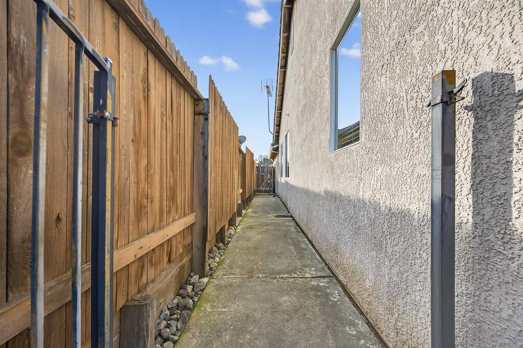 5825 Blue Beech Court