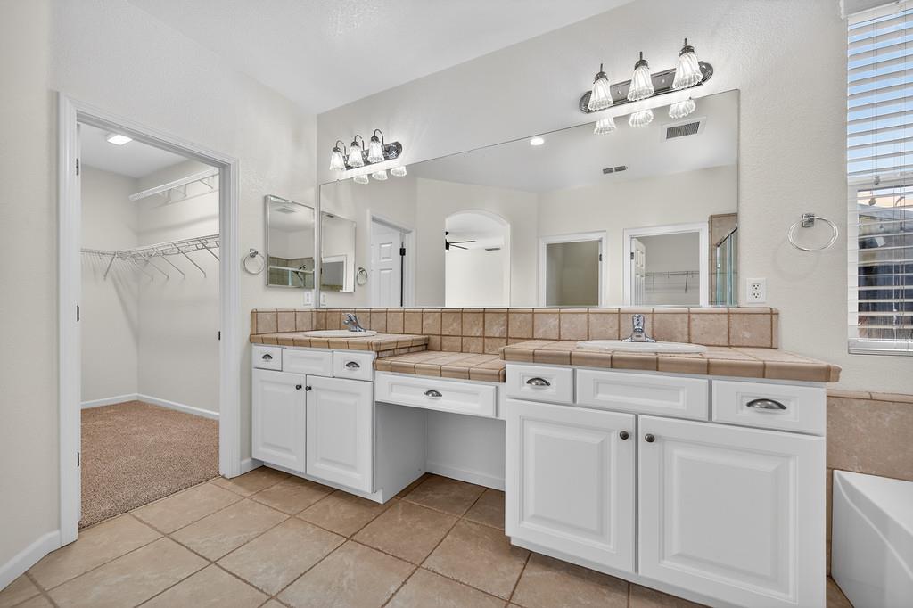 1214 Forebridge Lane